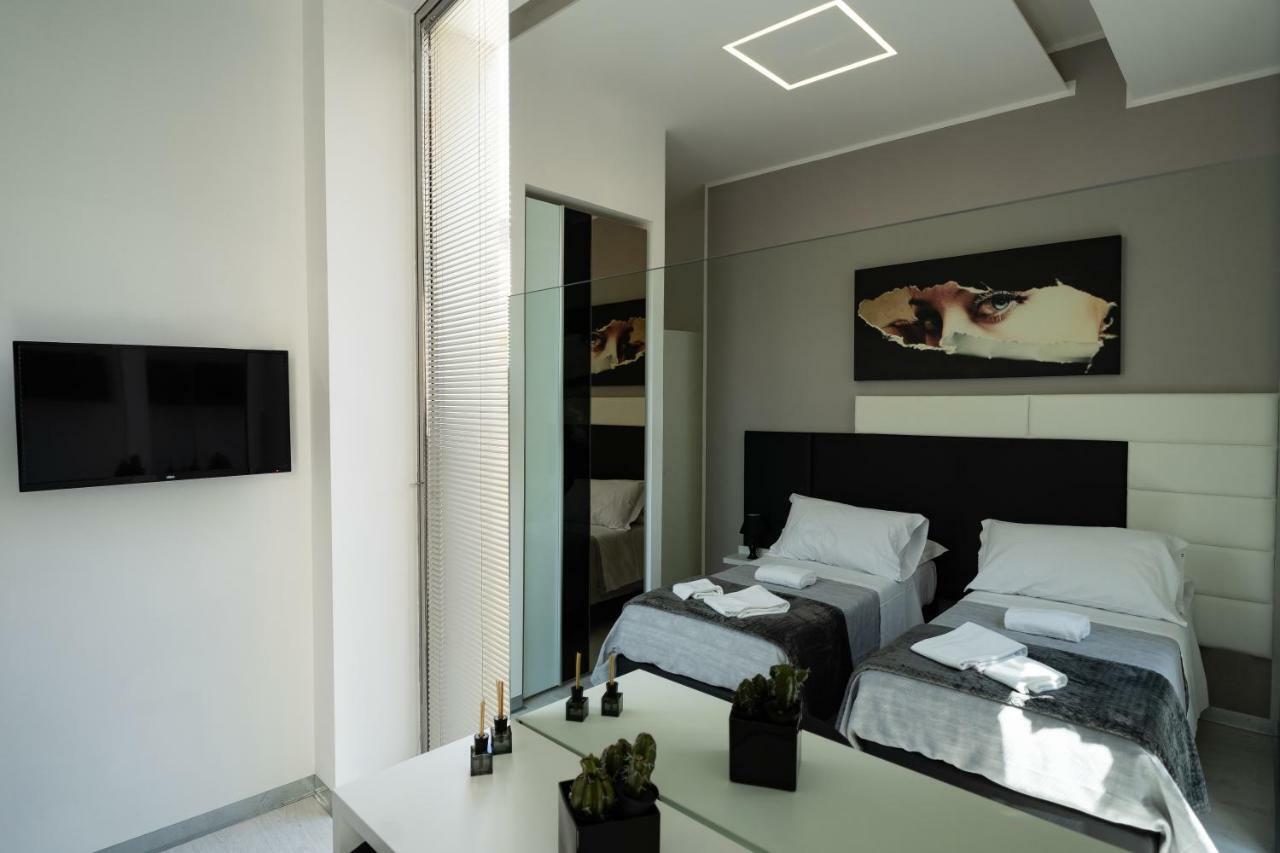 White Rooms Ρέτζιο ντι Καλάμπρια Εξωτερικό φωτογραφία