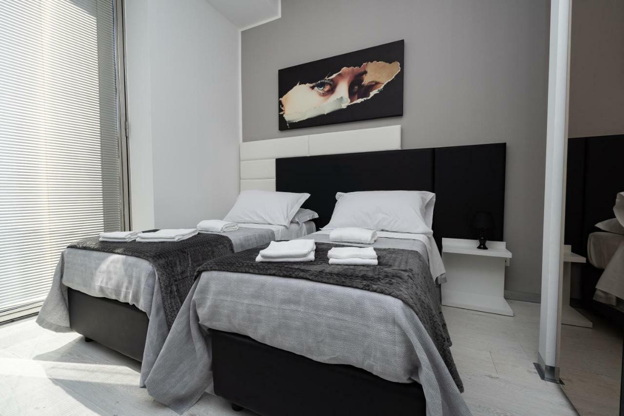 White Rooms Ρέτζιο ντι Καλάμπρια Εξωτερικό φωτογραφία