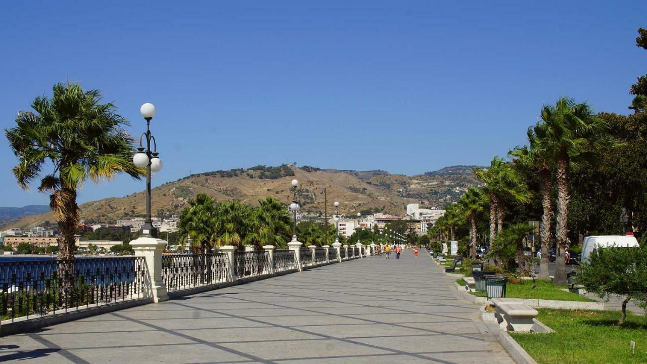 White Rooms Ρέτζιο ντι Καλάμπρια Εξωτερικό φωτογραφία